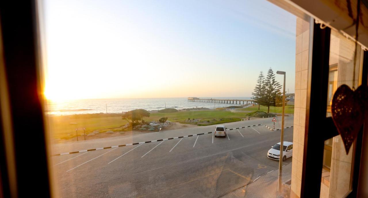 Beachfront Apartment @ Morleenpark Unit 11 Swakopmund Kültér fotó